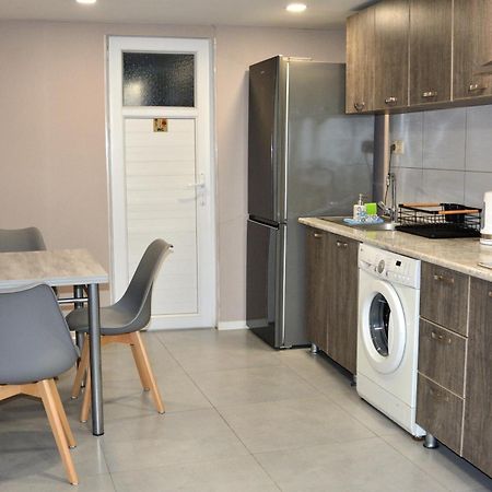 Nikas Apartment Тбилиси Екстериор снимка