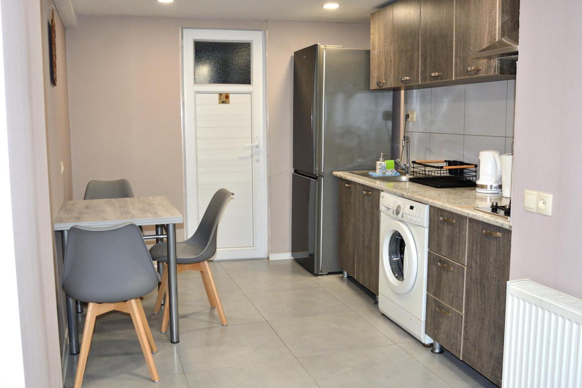 Nikas Apartment Тбилиси Екстериор снимка