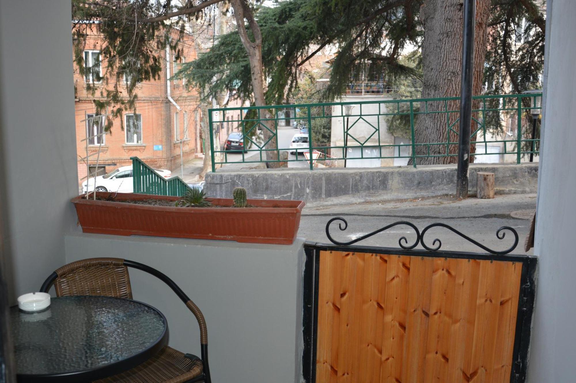 Nikas Apartment Тбилиси Екстериор снимка