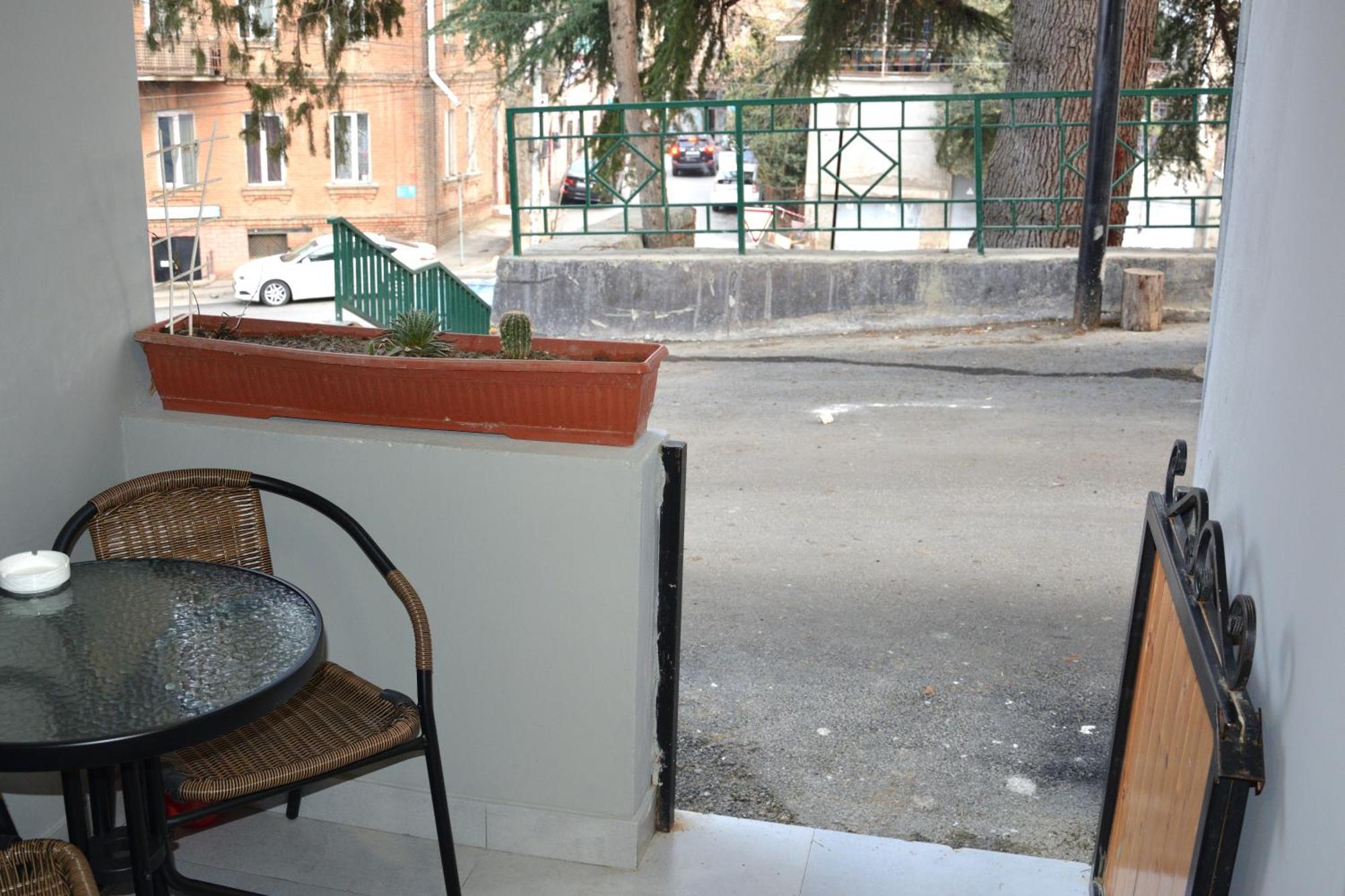 Nikas Apartment Тбилиси Екстериор снимка