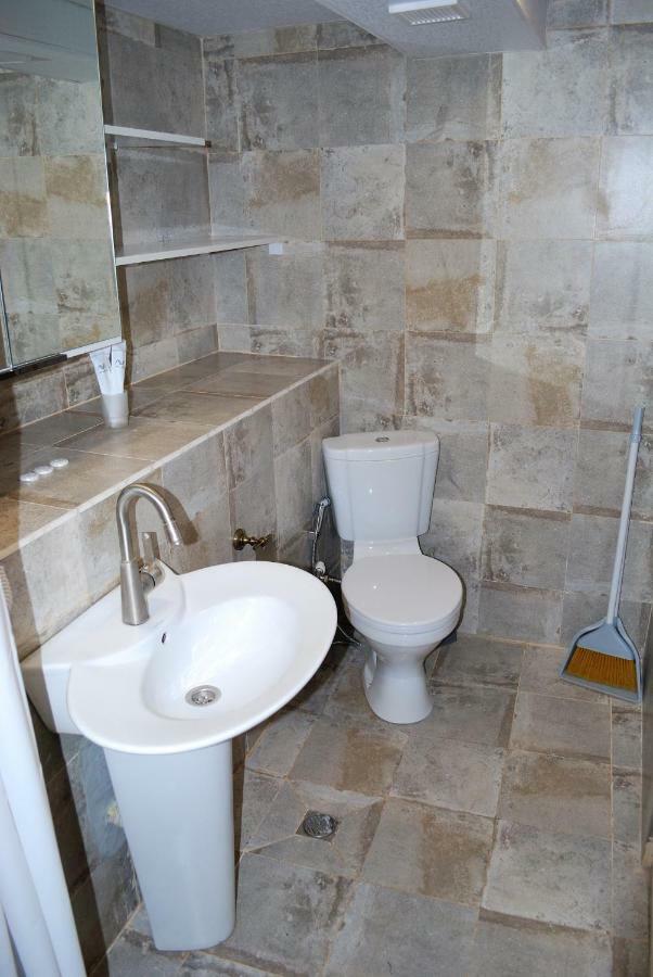 Nikas Apartment Тбилиси Екстериор снимка